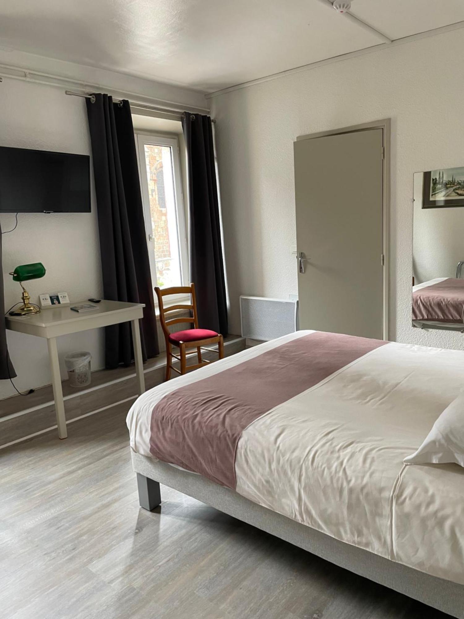 Saint-Paulien Logis Hotel Restaurant Des Voyageurs מראה חיצוני תמונה