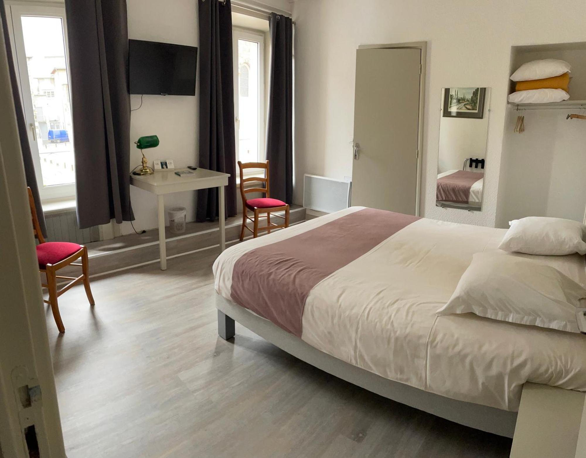 Saint-Paulien Logis Hotel Restaurant Des Voyageurs מראה חיצוני תמונה