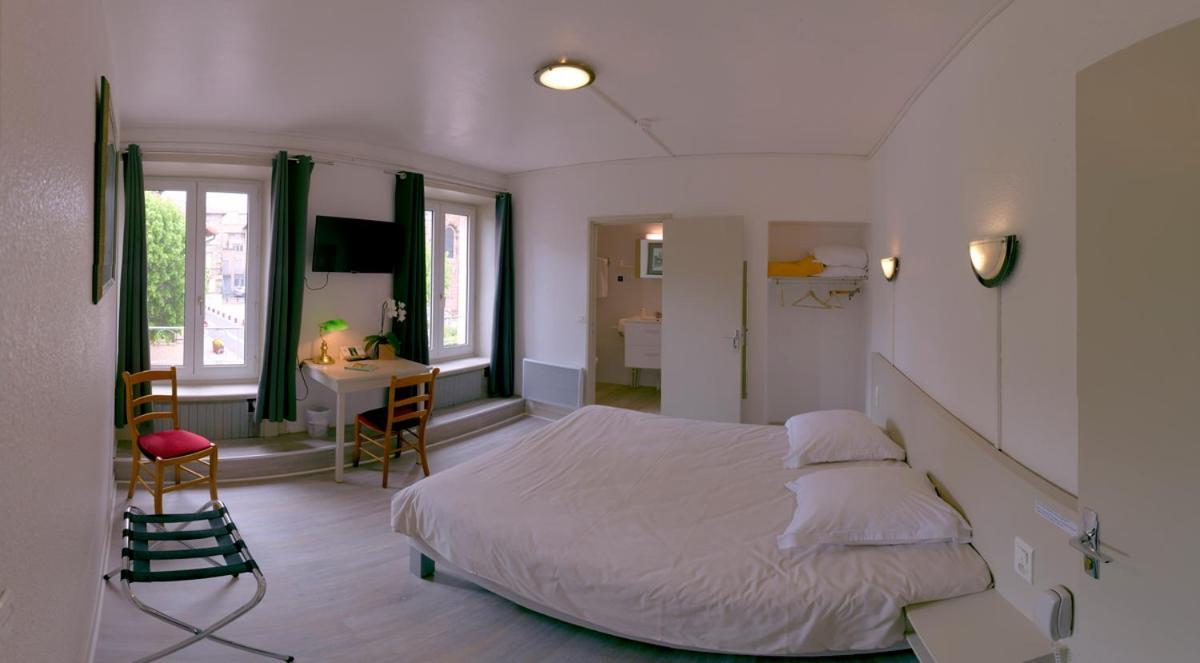 Saint-Paulien Logis Hotel Restaurant Des Voyageurs מראה חיצוני תמונה